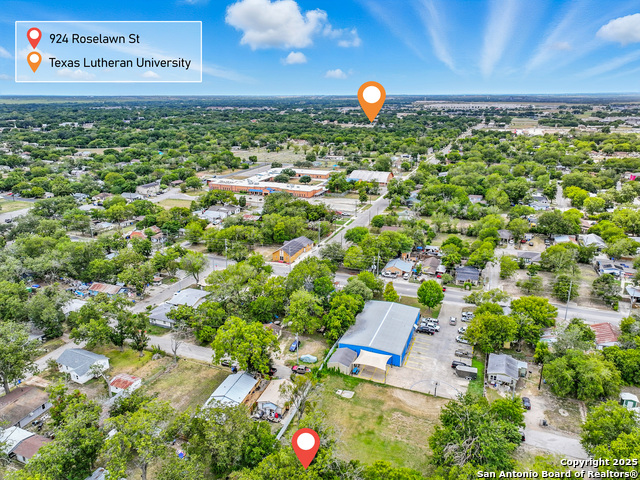Image 5 of 12 For 924 Roselawn