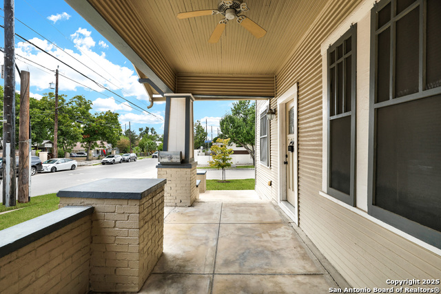 Image 2 of 20 For 901 Euclid  901