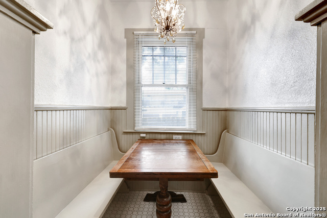 Image 7 of 20 For 901 Euclid  901