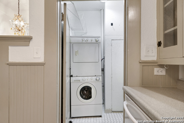 Image 9 of 20 For 901 Euclid  901