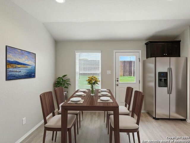 Image 10 of 24 For 737 Peak Place