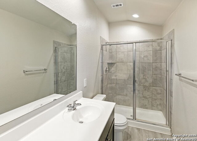 Image 15 of 24 For 737 Peak Place