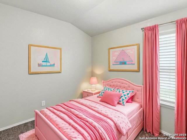 Image 17 of 24 For 737 Peak Place