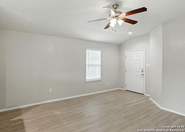 Image 3 of 24 For 737 Peak Place