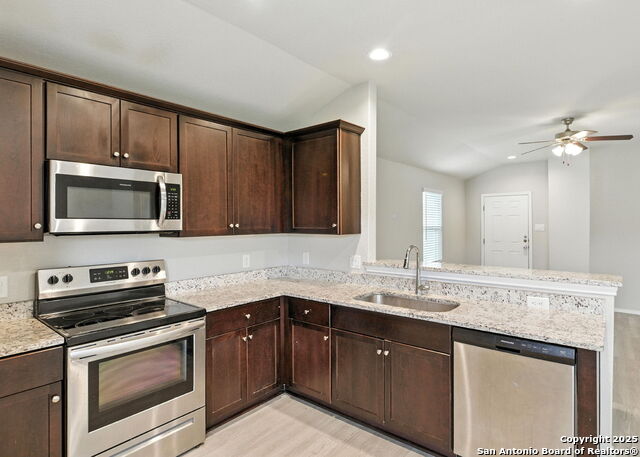 Image 7 of 24 For 737 Peak Place