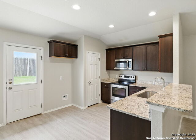 Image 8 of 24 For 737 Peak Place