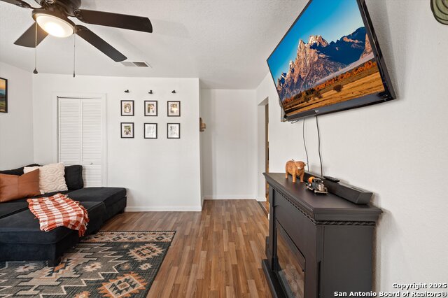 Listing photo id 8 for 1485 Mill W