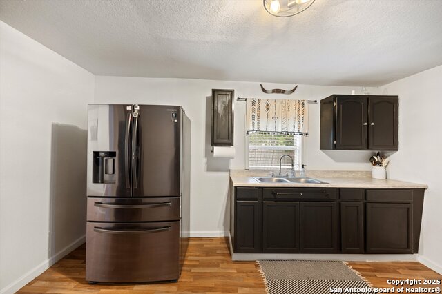 Listing photo id 12 for 1485 Mill W