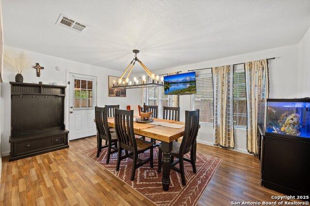 Listing photo id 15 for 1485 Mill W