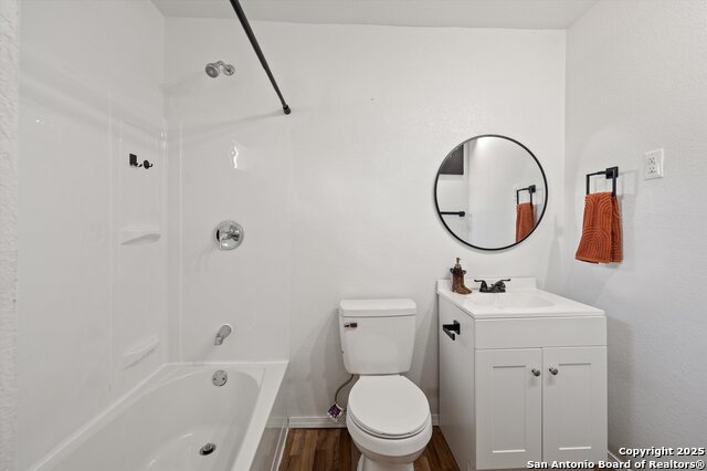 Listing photo id 22 for 1485 Mill W