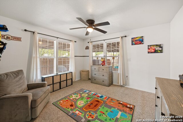 Listing photo id 24 for 1485 Mill W