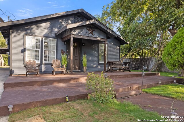 Listing photo id 1 for 1485 Mill W