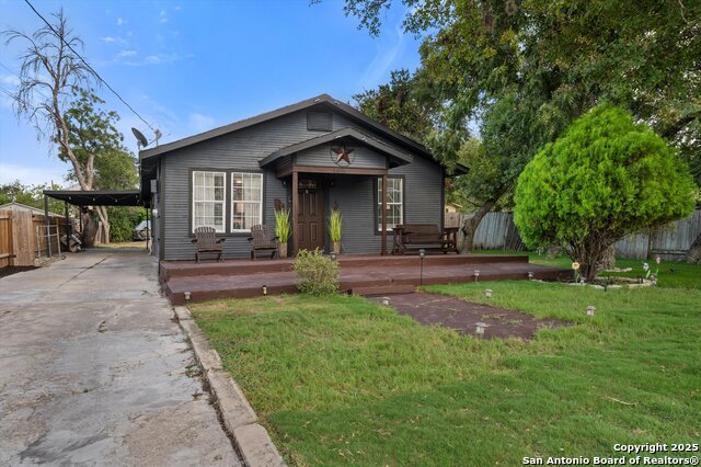 Listing photo id 3 for 1485 Mill W