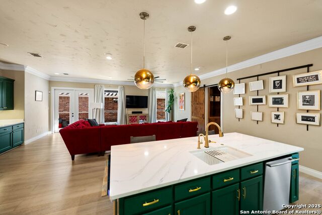 Listing photo id 8 for 2239 Brittany Grace