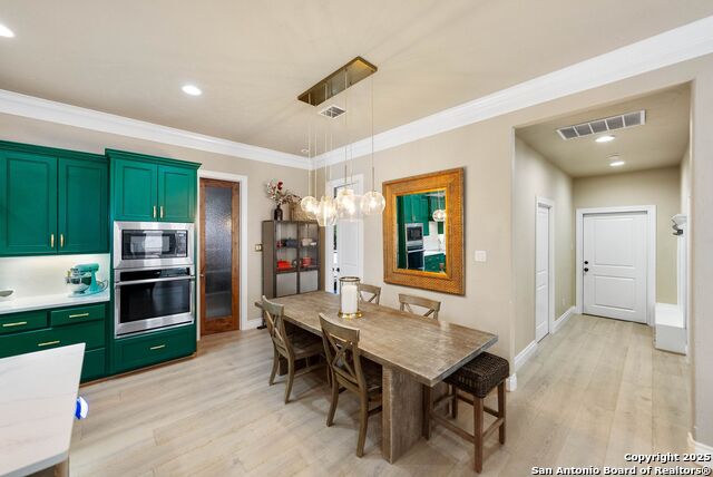 Listing photo id 9 for 2239 Brittany Grace