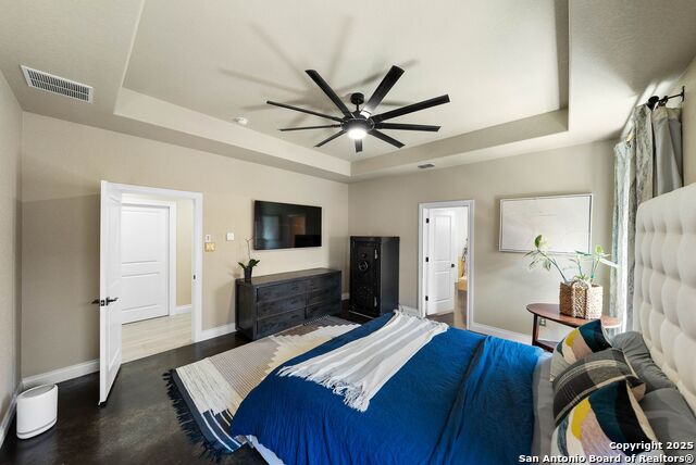 Listing photo id 11 for 2239 Brittany Grace