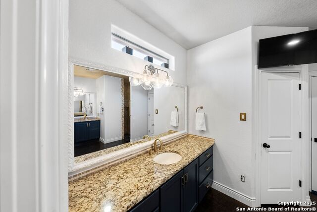 Listing photo id 15 for 2239 Brittany Grace
