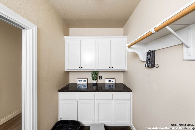 Listing photo id 27 for 2239 Brittany Grace