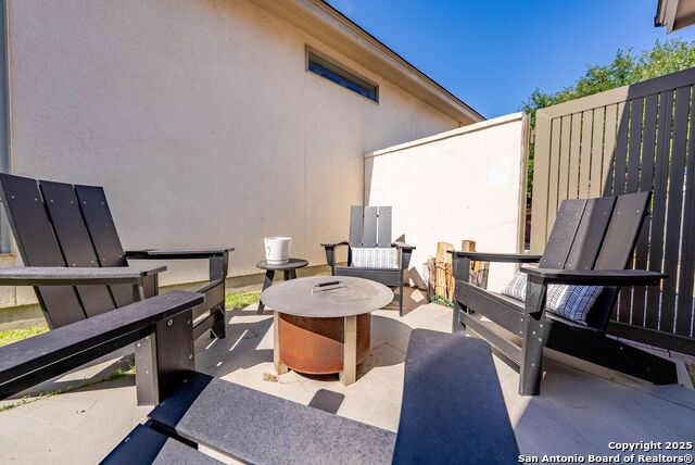Listing photo id 34 for 2239 Brittany Grace