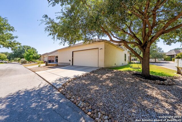 Listing photo id 37 for 2239 Brittany Grace