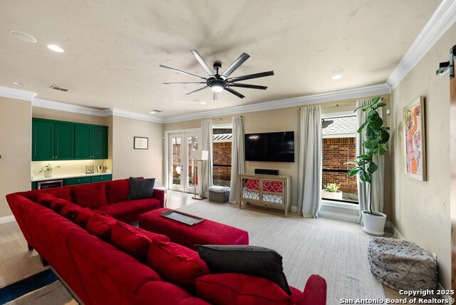 Listing photo id 2 for 2239 Brittany Grace