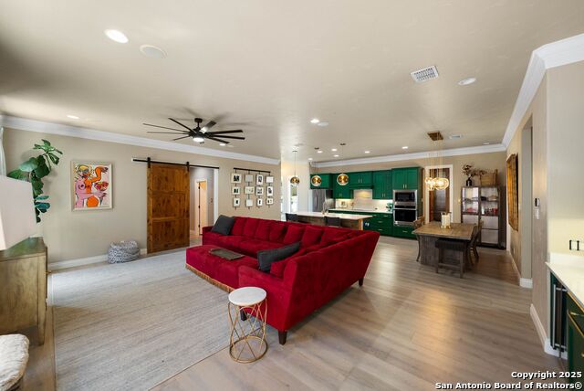 Listing photo id 4 for 2239 Brittany Grace