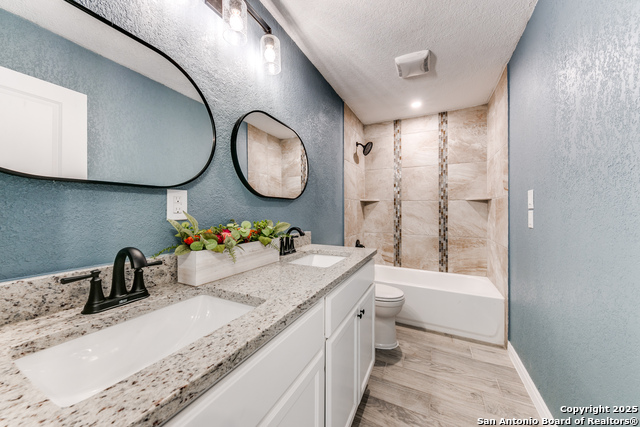 Listing photo id 19 for 7323 Clear Water