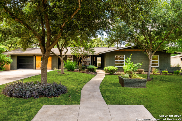 Image 2 of 45 For 423 Rockhill