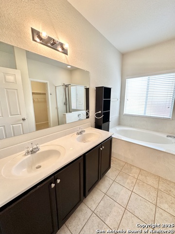 Image 14 of 24 For 3814 Olive  