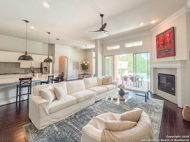 Image 16 of 73 For 17814 Hillsedge