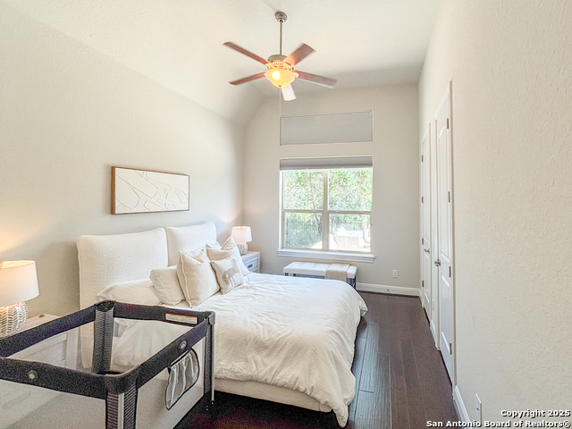 Image 28 of 73 For 17814 Hillsedge