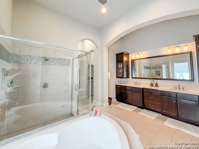 Image 39 of 73 For 17814 Hillsedge