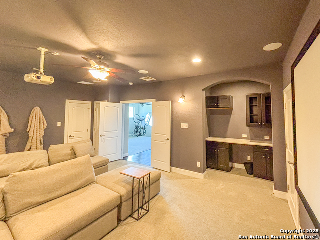 Image 46 of 73 For 17814 Hillsedge