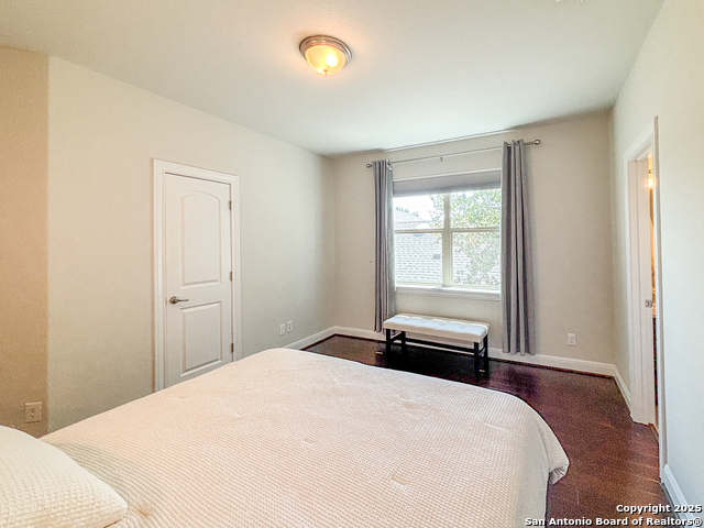 Image 60 of 73 For 17814 Hillsedge