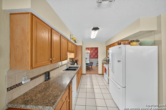 Image 10 of 27 For 82 Pulliam  