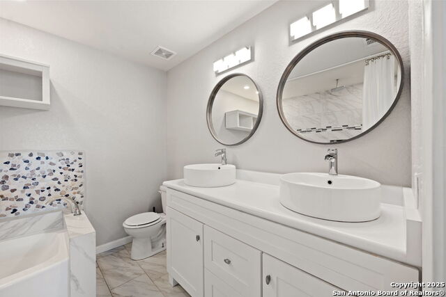 Listing photo id 10 for 27134 Villa Toscana