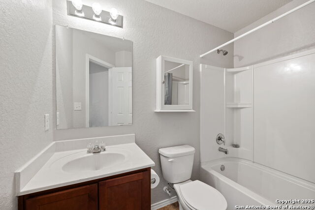 Listing photo id 15 for 27134 Villa Toscana