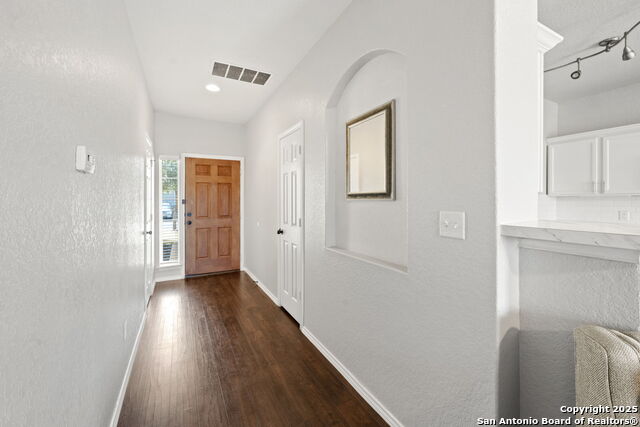 Listing photo id 2 for 27134 Villa Toscana