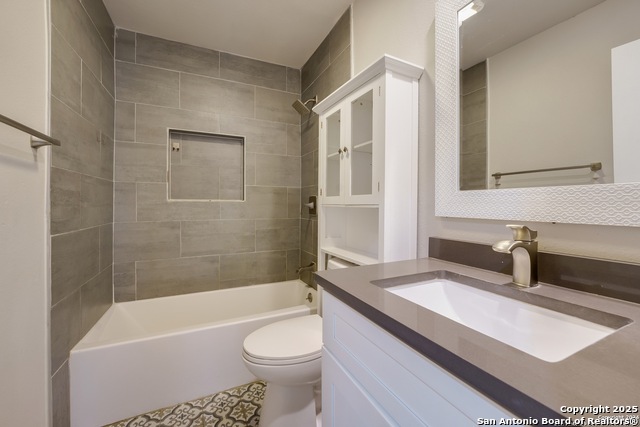 Image 13 of 20 For 709 Meadow Arbor