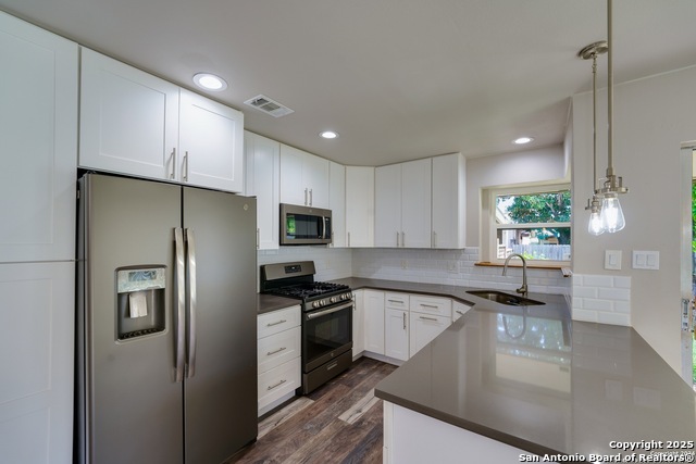 Image 5 of 20 For 709 Meadow Arbor