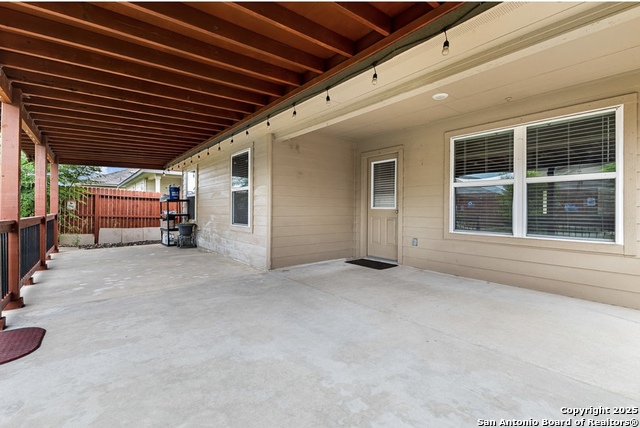 Image 21 of 32 For 13340 Hackney Pony