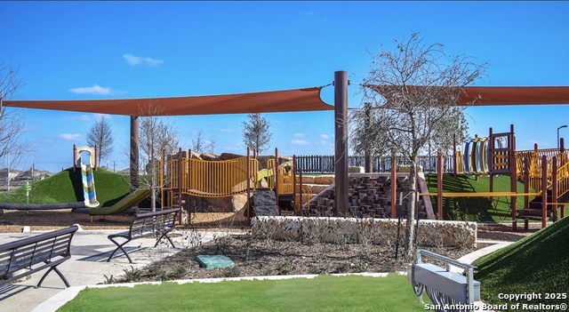 Image 30 of 32 For 13340 Hackney Pony