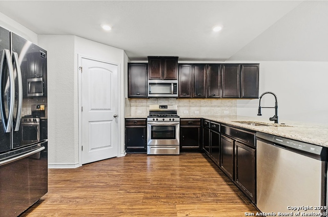 Image 6 of 32 For 13340 Hackney Pony