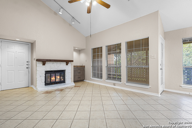 Image 3 of 22 For 14745 Babcock Rd  274