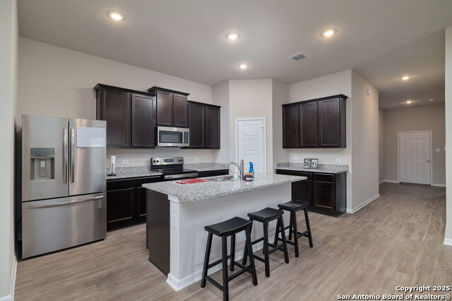 Image 11 of 27 For 7043 Diamond Valley