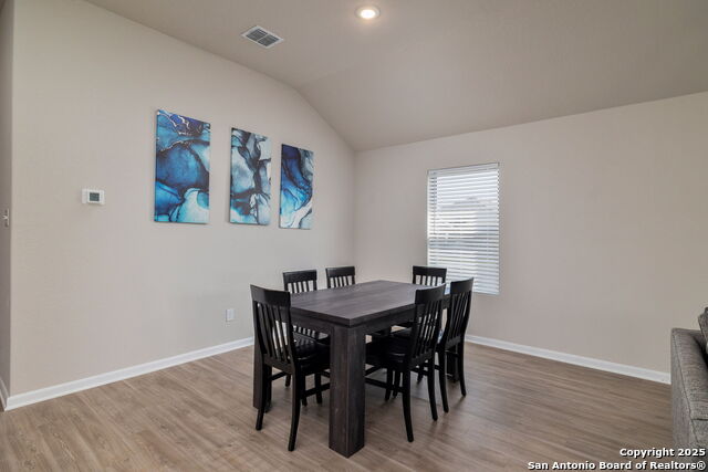 Image 14 of 27 For 7043 Diamond Valley