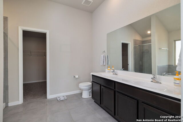 Image 18 of 27 For 7043 Diamond Valley