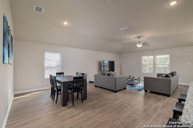 Image 6 of 27 For 7043 Diamond Valley