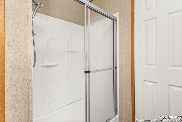 Image 14 of 24 For 646 Old Colony