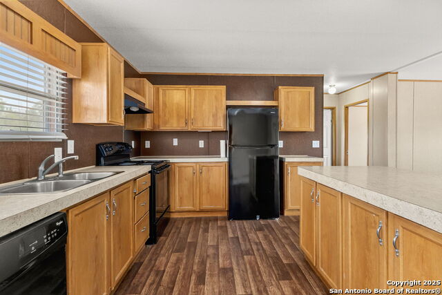 Image 5 of 24 For 646 Old Colony